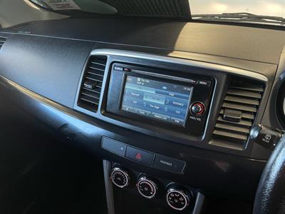 2017 Mitsubishi lancer - Thumbnail