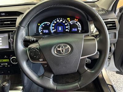 2012 Toyota Camry Hybrid - Thumbnail