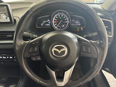 2014 Mazda Axela Hybrid - Thumbnail