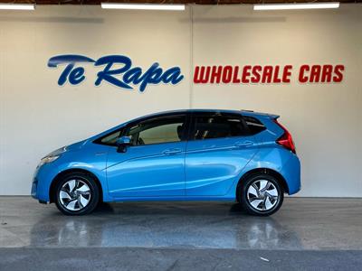 2014 Honda Fit Hybrid - Thumbnail