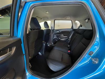 2014 Honda Fit Hybrid - Thumbnail
